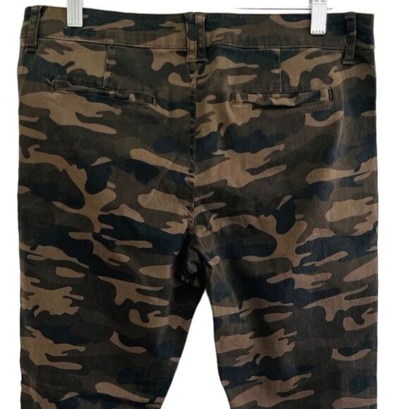 SANCTUARY Slim straight stretch pants size 28, Dark camo. - Picture 4 of 5